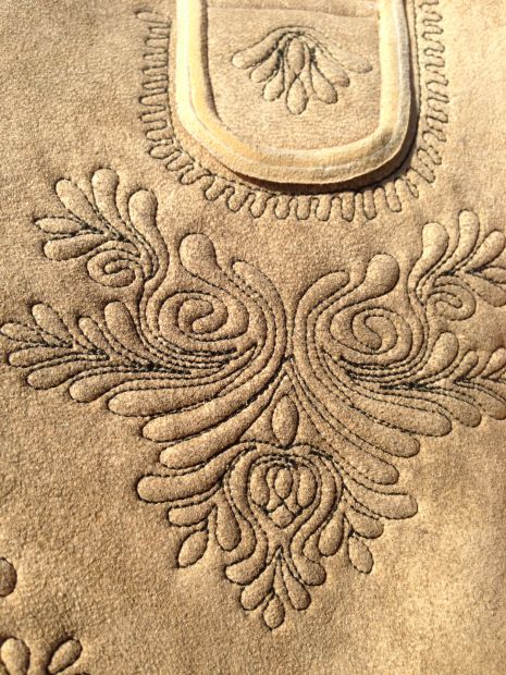 hirschhose-ausseer-stick