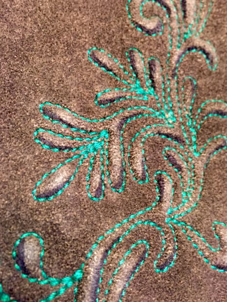 schattenstickerei-grun