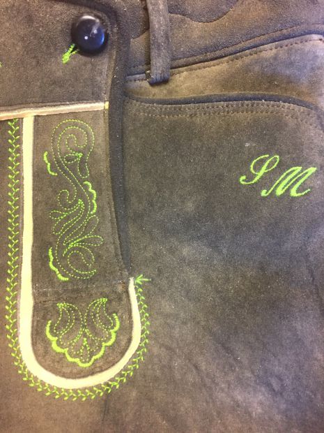 steppstickerei-hellgrun-antikleder-hirsch