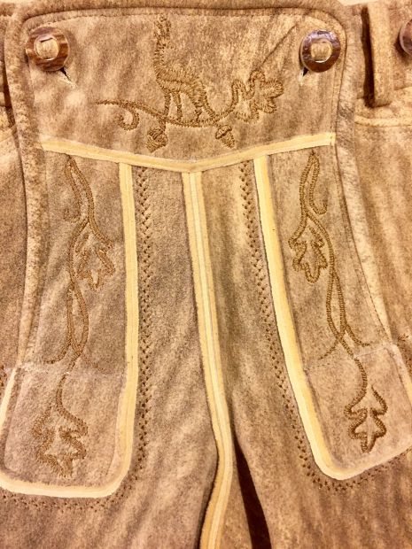 helle-hirschlederhose-antik