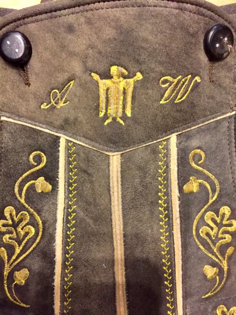 munchner-kindl-lederhose-hirschleder-antik-hell