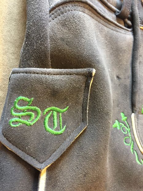 messertasche-mit-monogramm