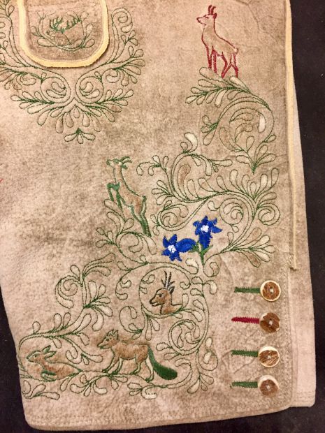 beinstickerei-kurze-rehberg